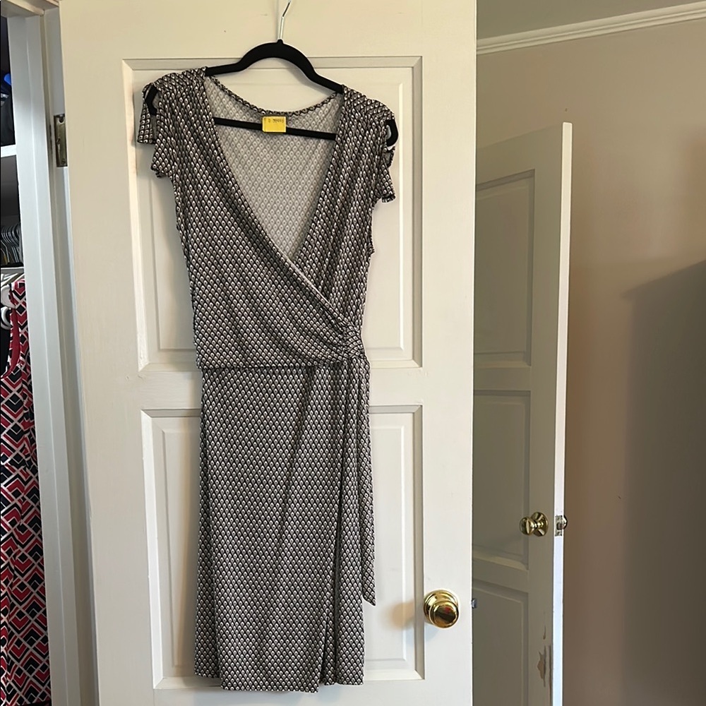 Ann Taylor Gray and White Midi Wrap Dress with V-Neck